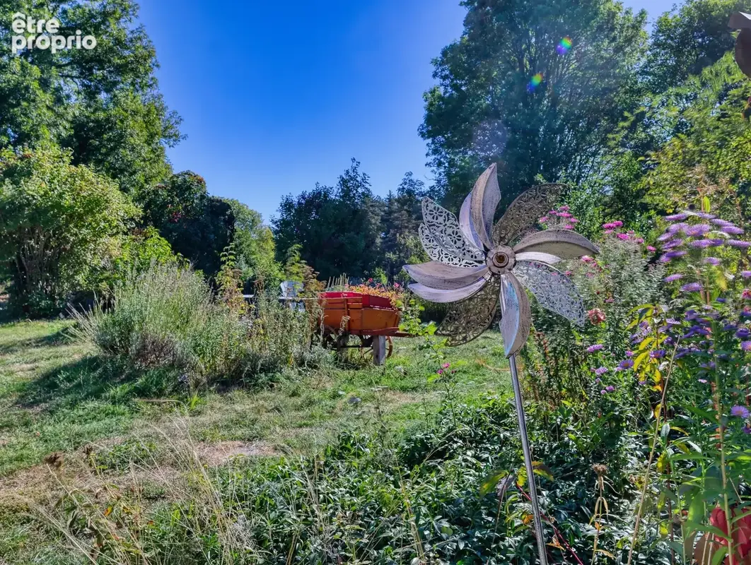 Ensemble immobilier de charme avec résidence principale et 3 gîtes, vaste terrain SAINT AGREVE (07) - photo 3