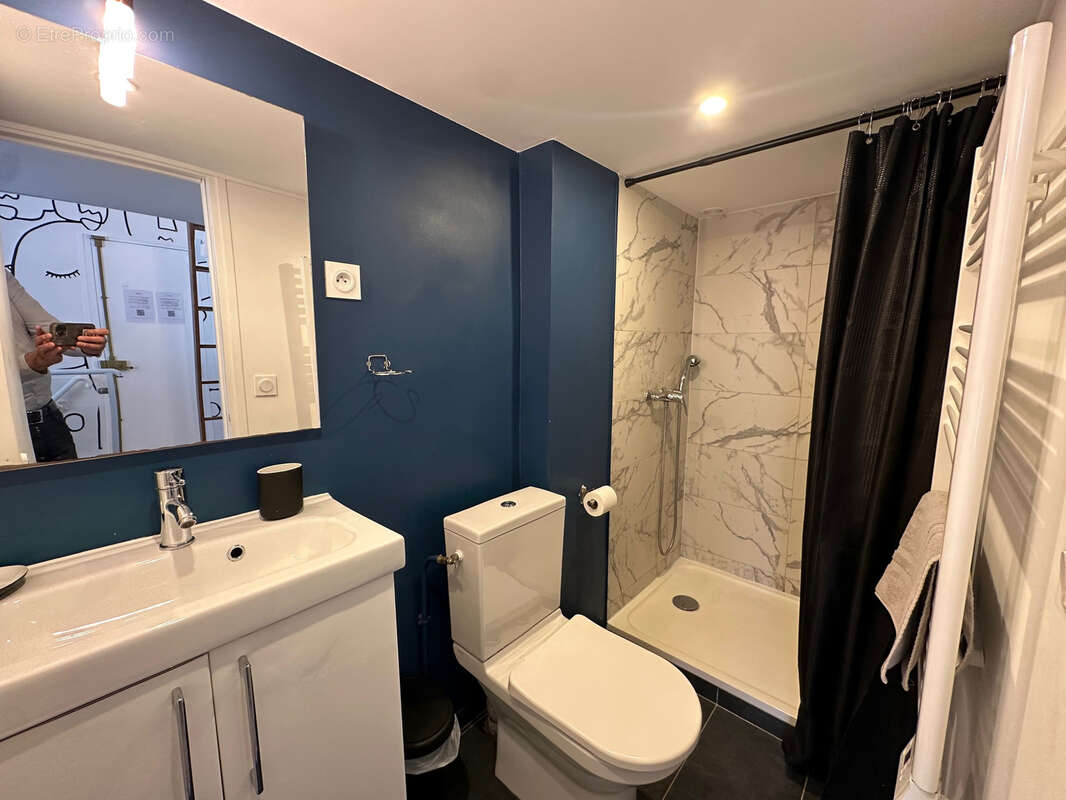 Commerce à PARIS-11E