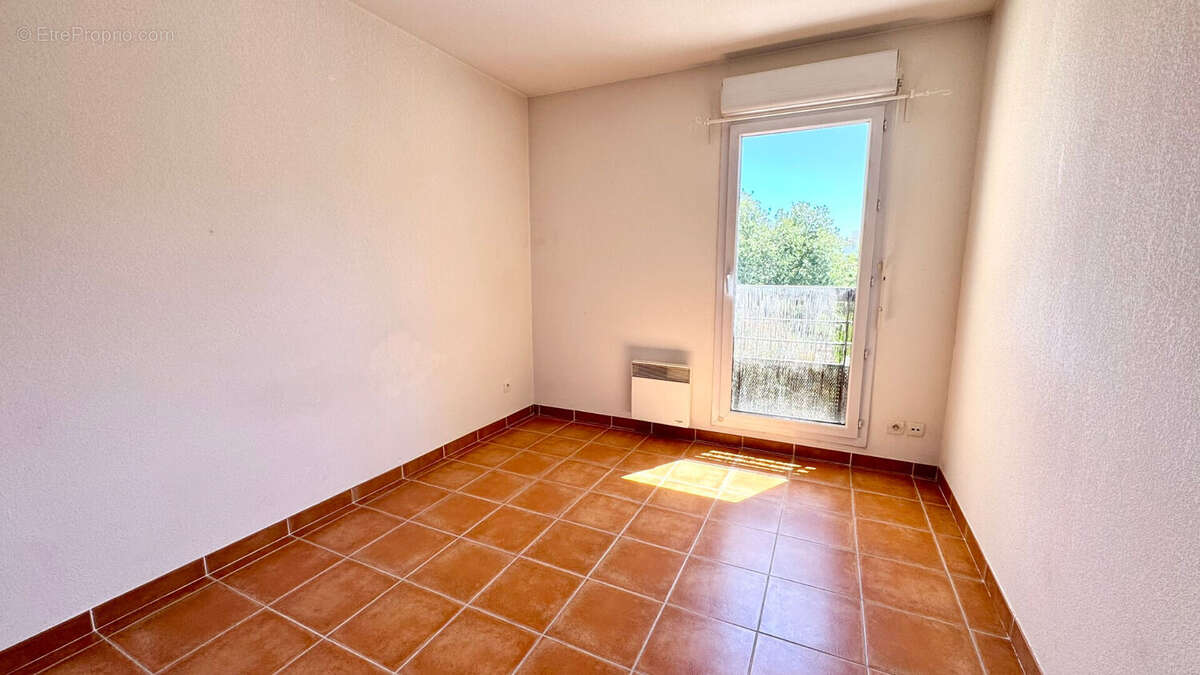 AIX LA DURANNE - Appartement 3 pièces70 m² - photo 5