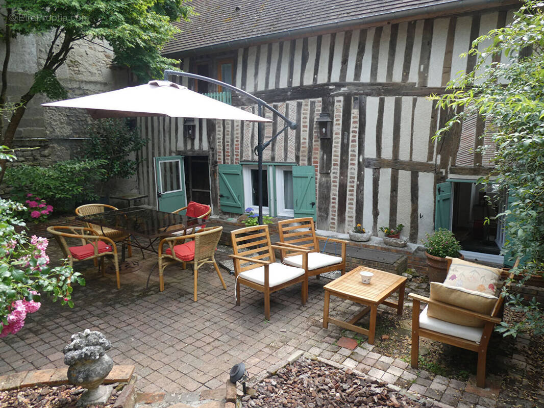 Maison à PONT-L'EVEQUE