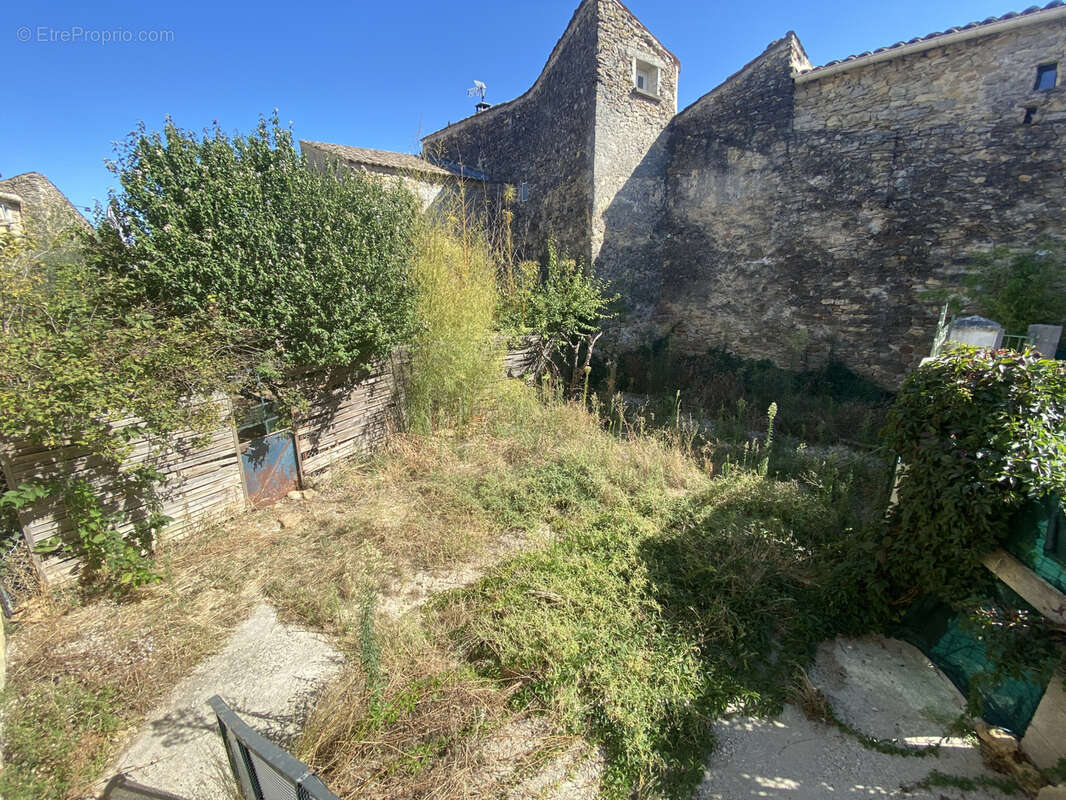 Maison à SAINT-MARCEL-DE-CAREIRET