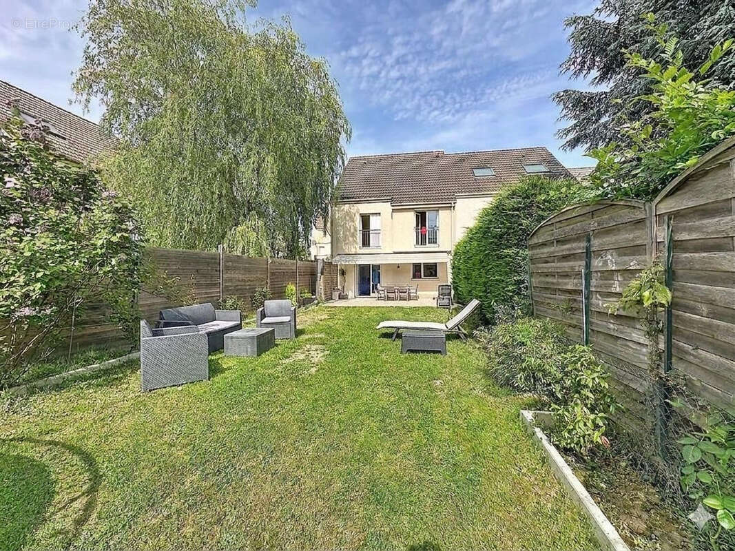 Maison à MONTIGNY-LE-BRETONNEUX
