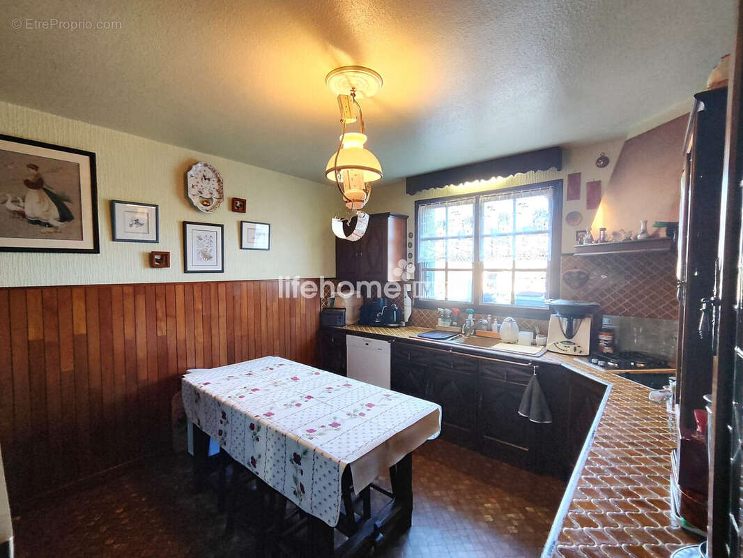 Maison 253 m² à Chateauroux  - photo 5