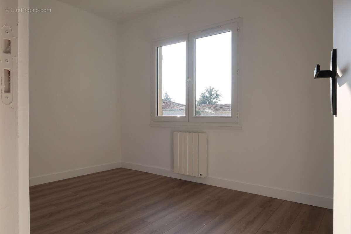 Maison à BOISSET-LES-MONTROND