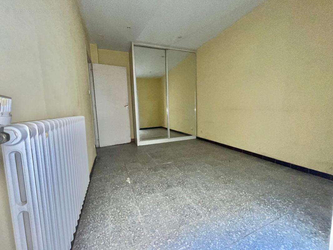 Appartement à MEZE