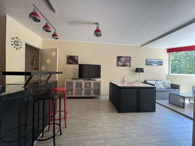 Appartement À Vendre - photo 3