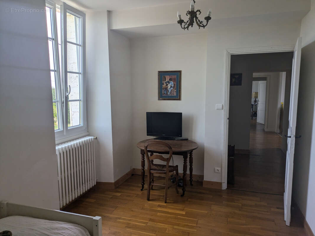 Maison à LA TOUR-BLANCHE