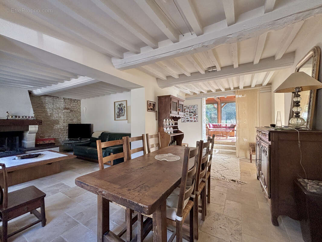 Maison à LE FRESNE-CAMILLY