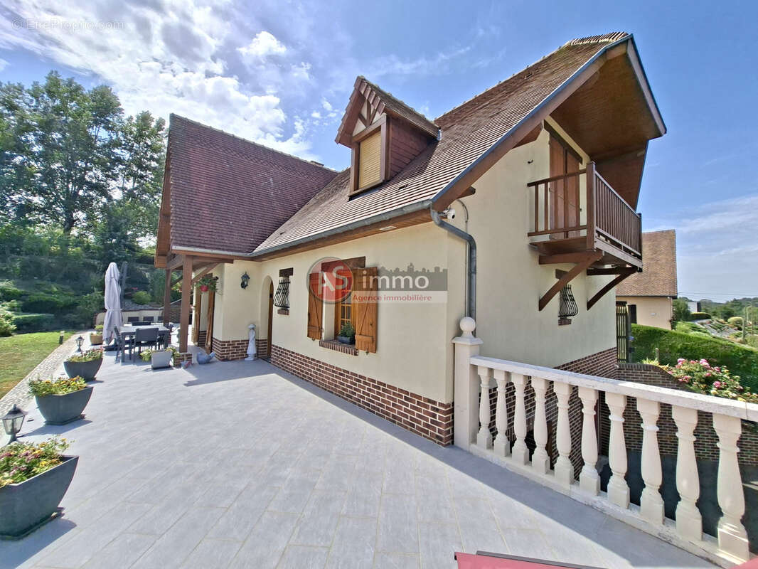 Maison à NEUFCHATEL-EN-BRAY