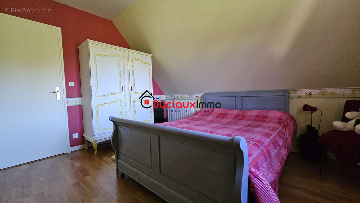 Maison à SANSAC-DE-MARMIESSE