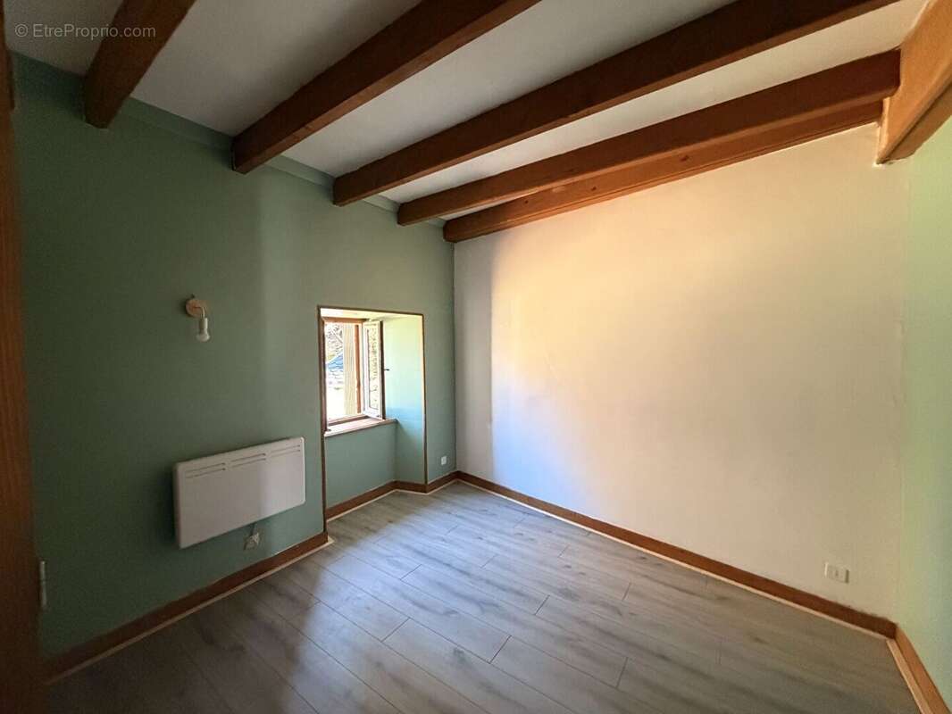 Maison à CEZENS