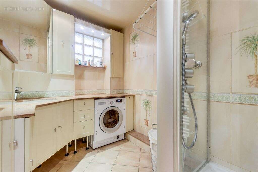 Appartement à PARIS-12E