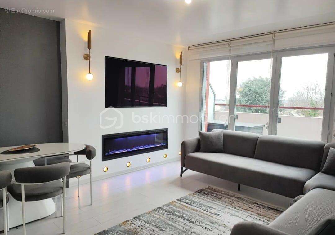 Coup de cœur : magnifique F5 à Montfermeil avec une terrasse de 45 m² et place de parking, proche des commerces, transports et é - photo 6