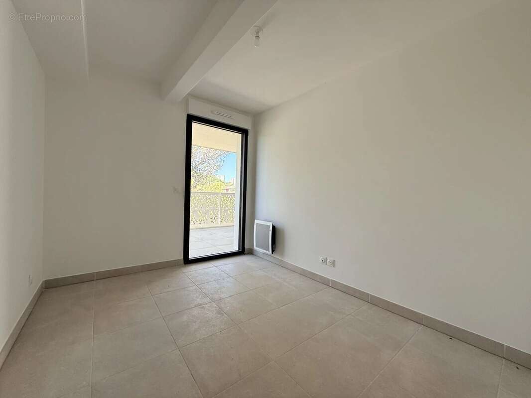 Appartement 65 m² à Nimes  - photo 8