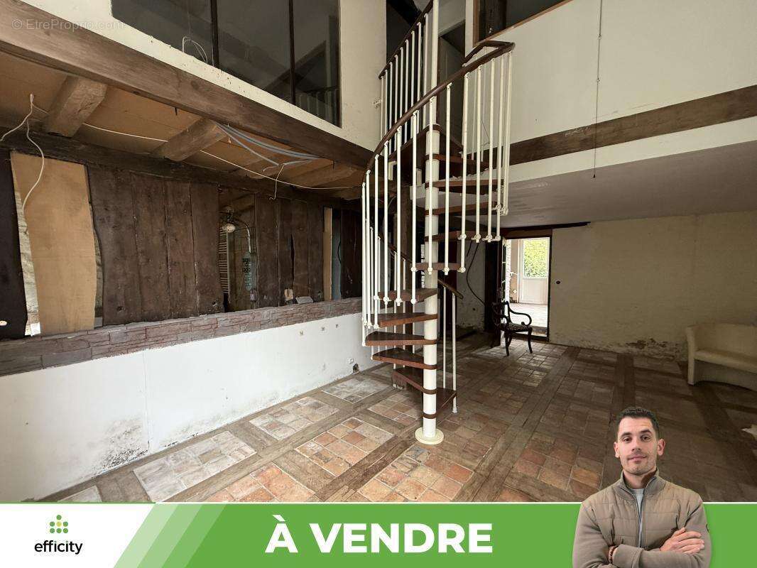 Maison à USSON-DU-POITOU