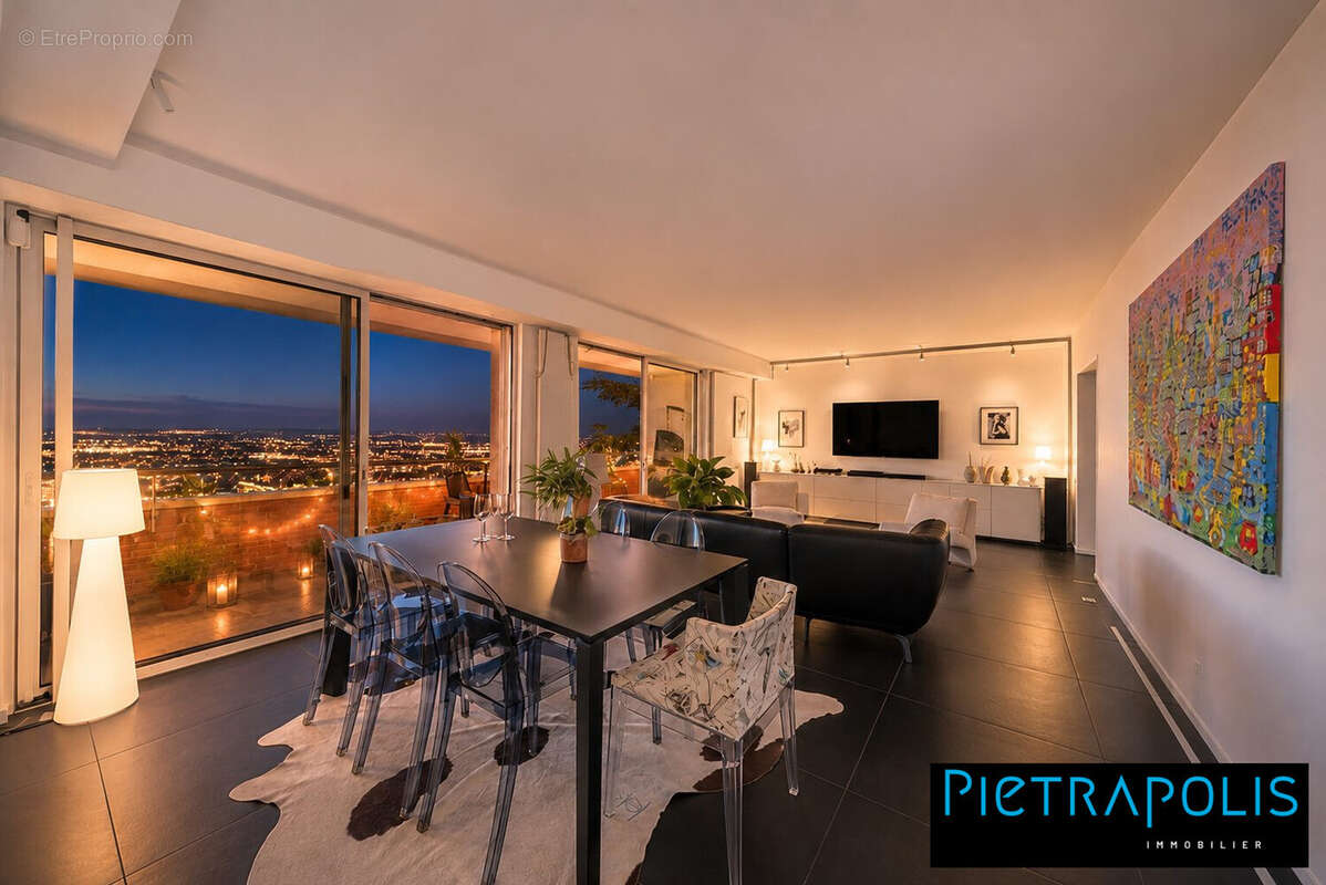 Appartement à SAINTE-FOY-LES-LYON