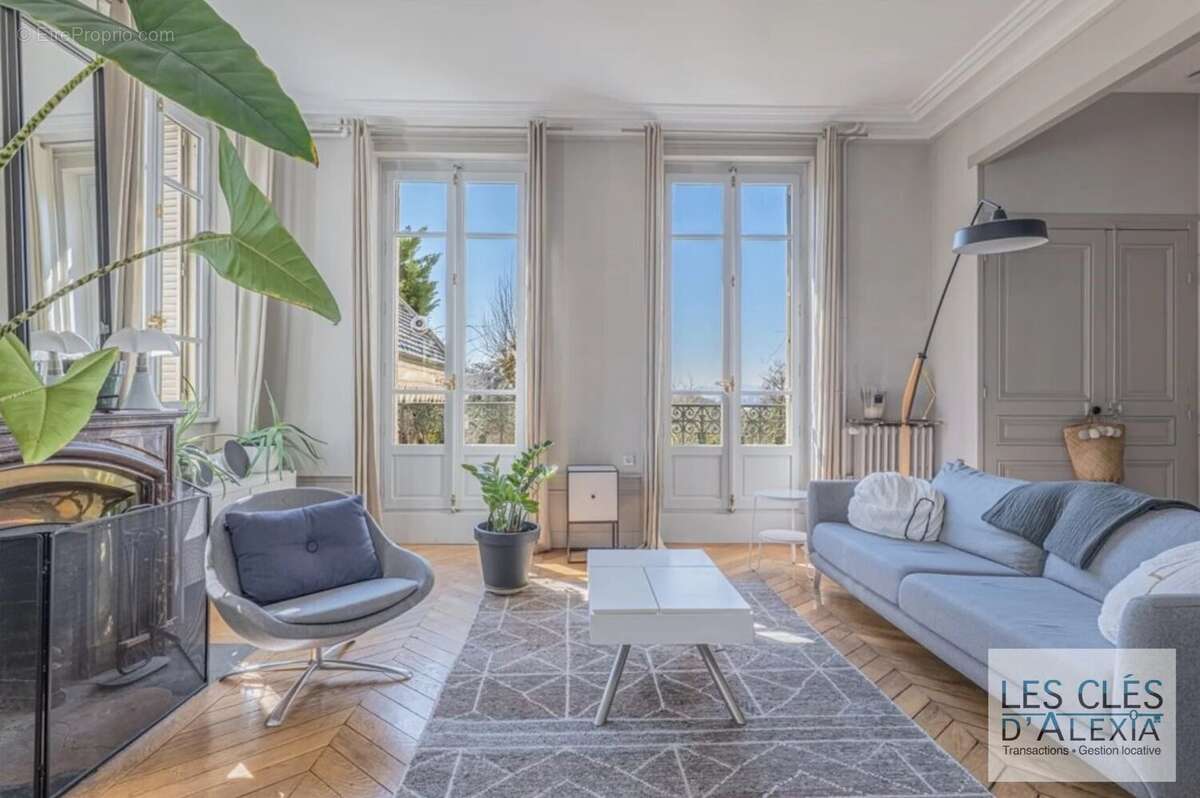 Maison à CALUIRE-ET-CUIRE