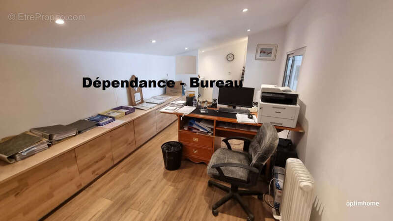 Propriete rurale avec dependances et serres - photo 24