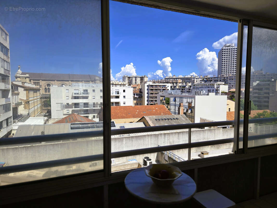 Appartement à MARSEILLE-8E