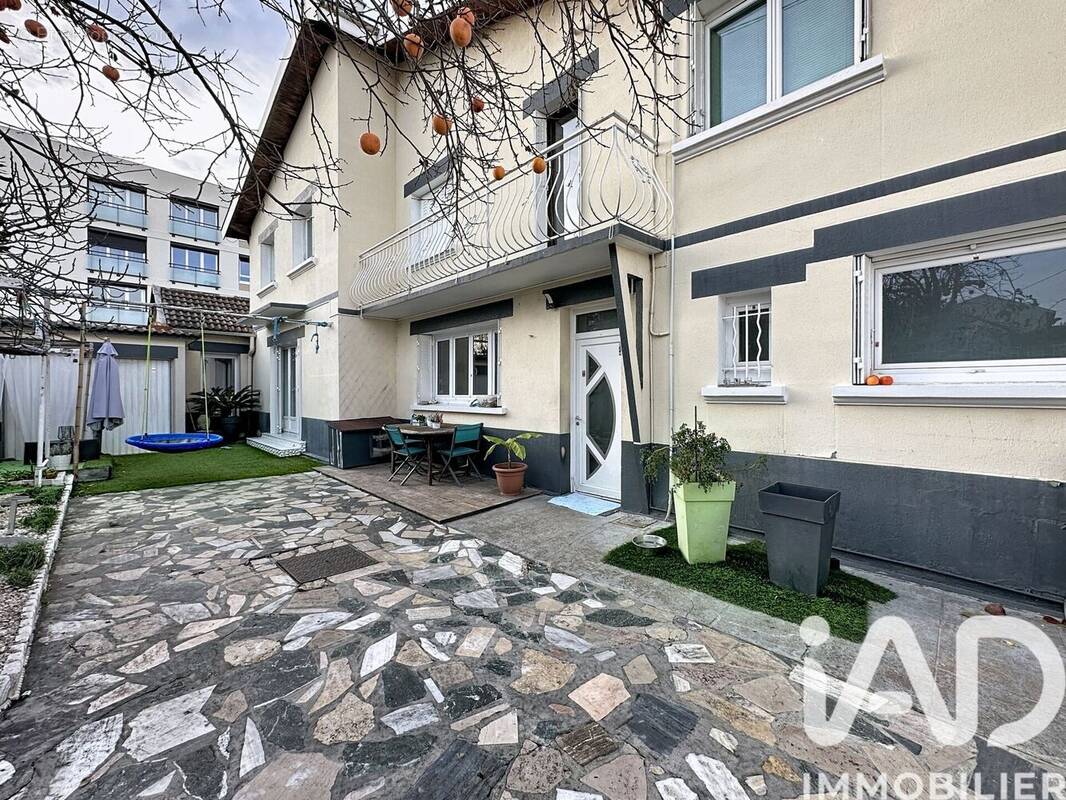 Photo 1 - Maison à LYON-8E