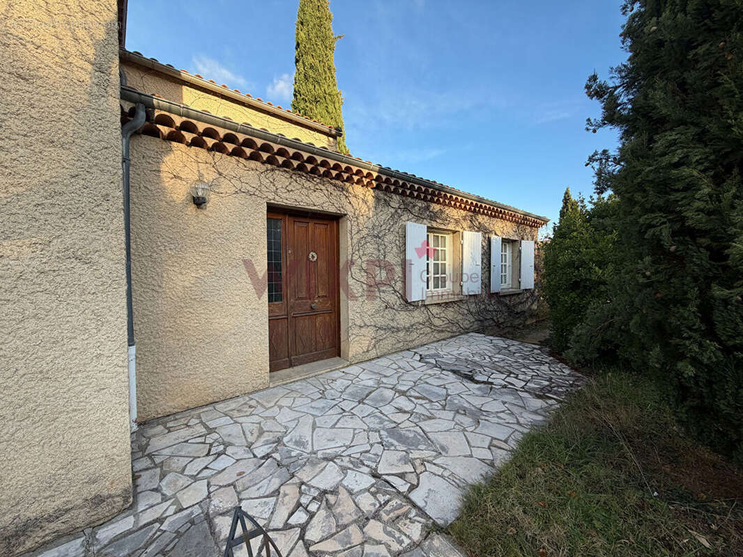 Maison à MONTELIER