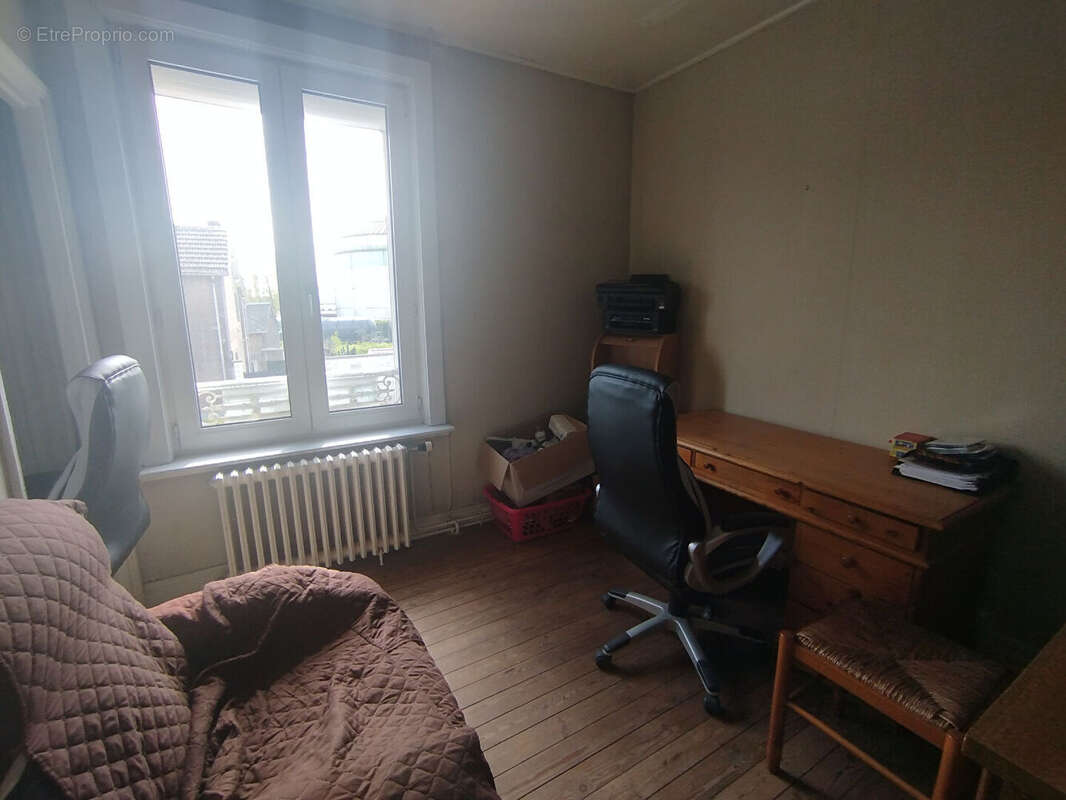 Maison à ORIGNY-SAINTE-BENOITE