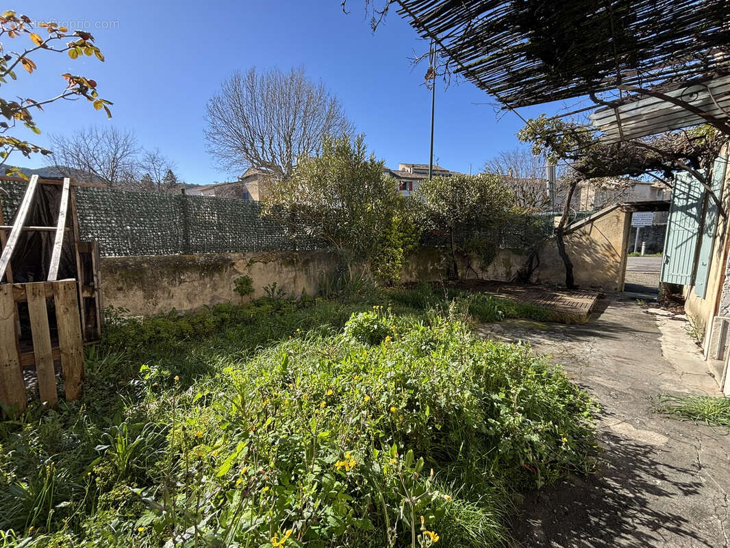 Maison à MALAUCENE