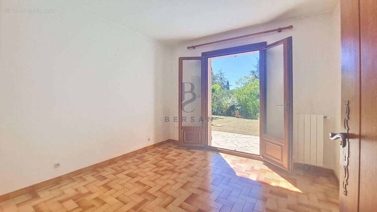 Villa  de charme a la tour de mare  frejus a l'abri des regards - photo 11