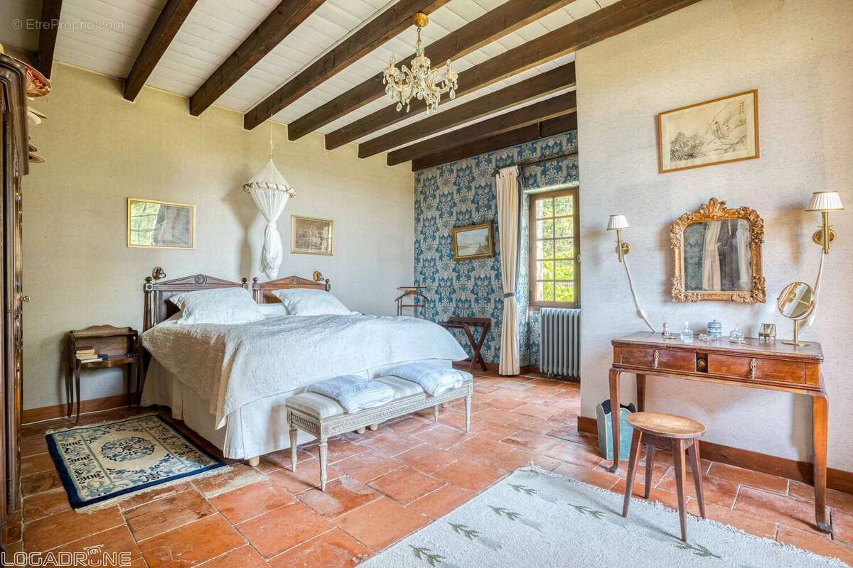 Superbe domaine de campagne avec trois habitations, piscine et court de tennis à seulement vingt minutes de Saint-Émilion - photo 9