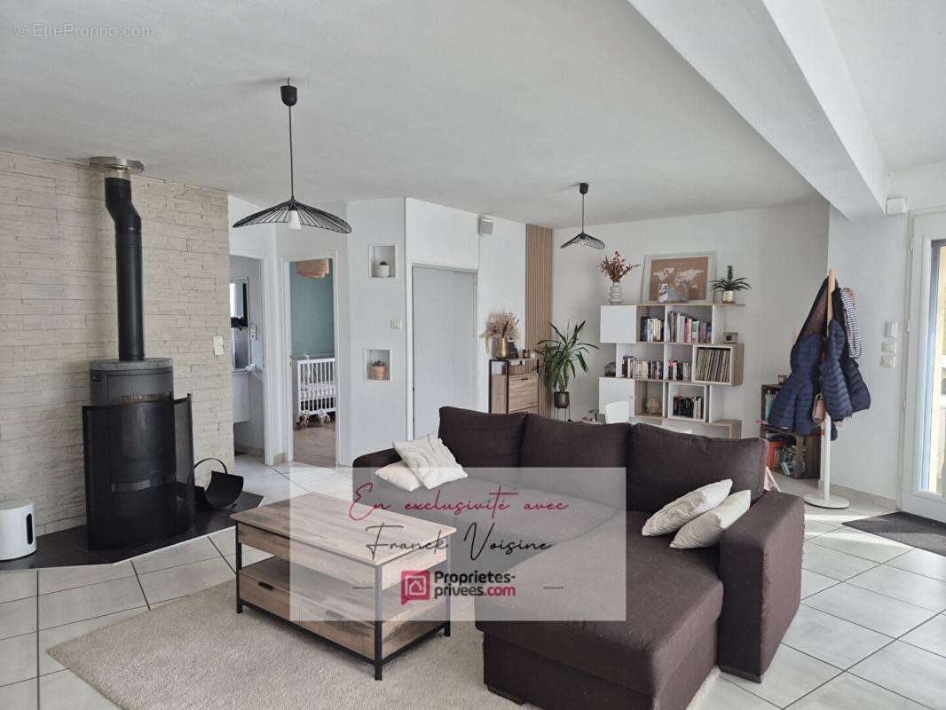 Maison à LES HERBIERS