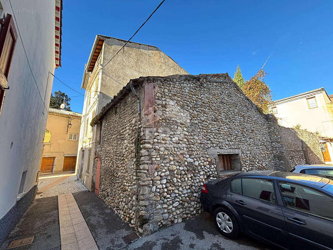 Maison à MALIJAI