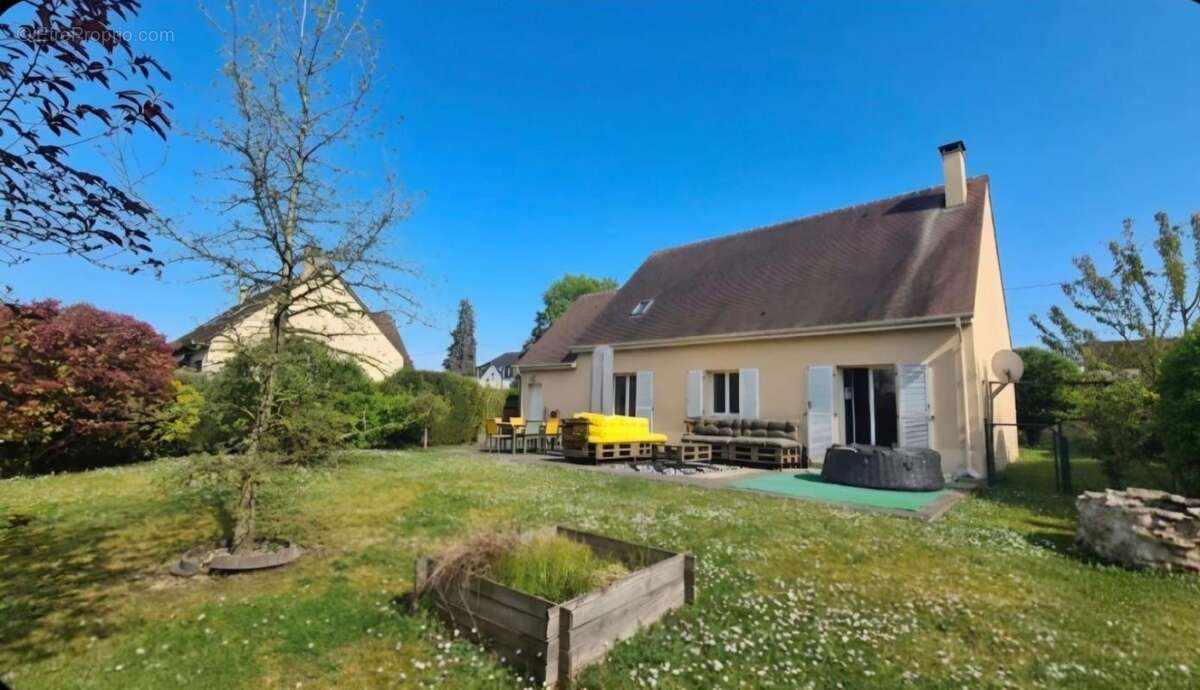 Maison à ETAMPES