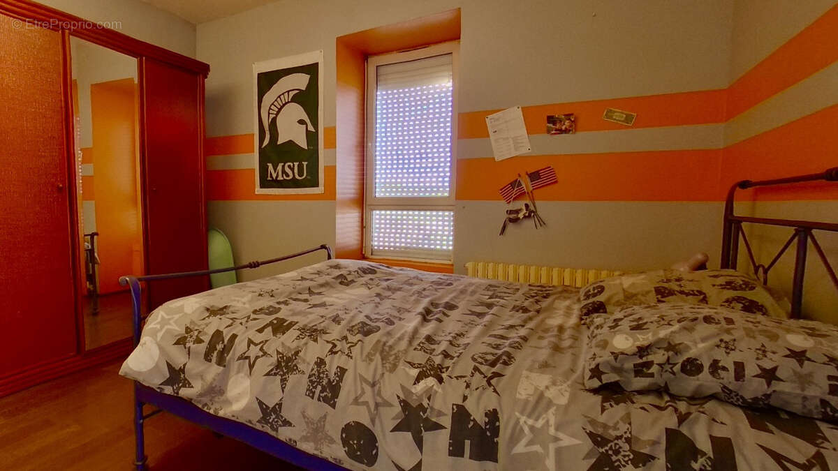 Maison à VIRE-SUR-LOT