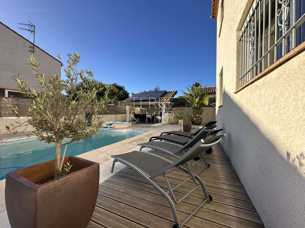 Maison 3 faces sur 492 m2 de terrain avec piscine à Latour-Bas-Elne. - photo 18