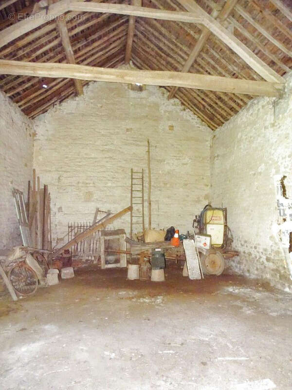 Corps de ferme avec nombreuses dépendances et terrain à bâtir   Un fort potentiel au cœur du Gâtinais - photo 12