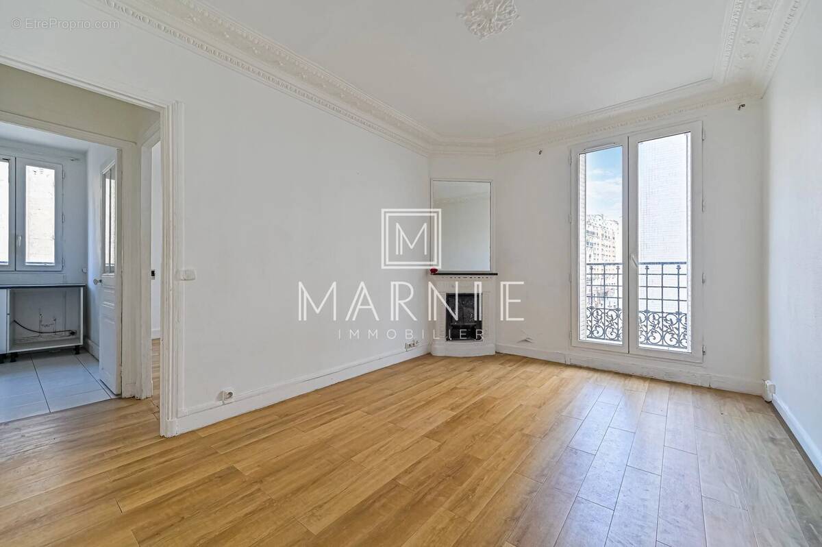Appartement à PARIS-15E