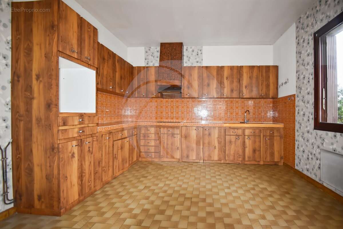 Maison à SAINT-ETIENNE-DE-TULMONT