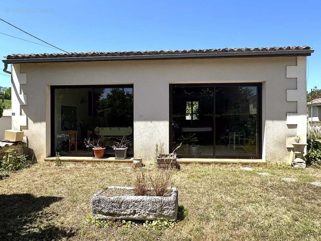 Maison à SAINT-GEORGES-DES-AGOUTS