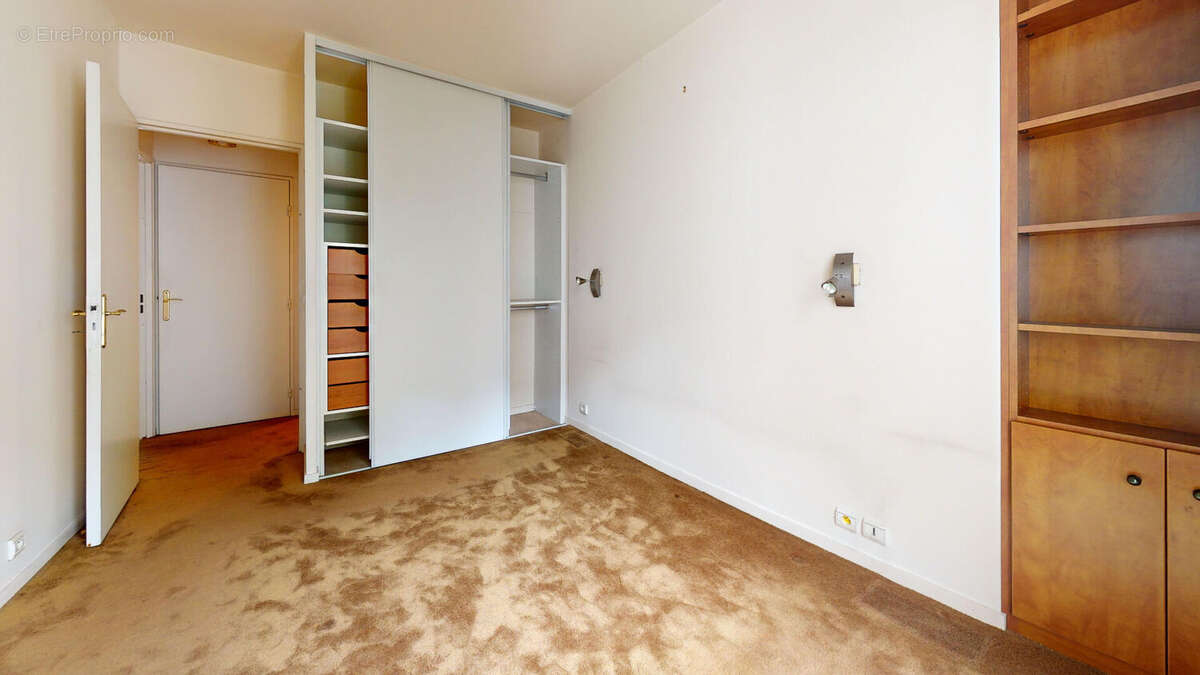 Appartement à PARIS-14E