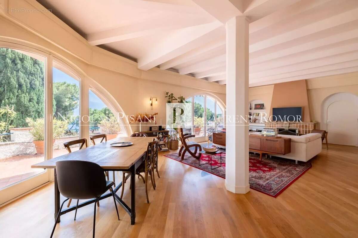 Appartement à VILLEFRANCHE-SUR-MER