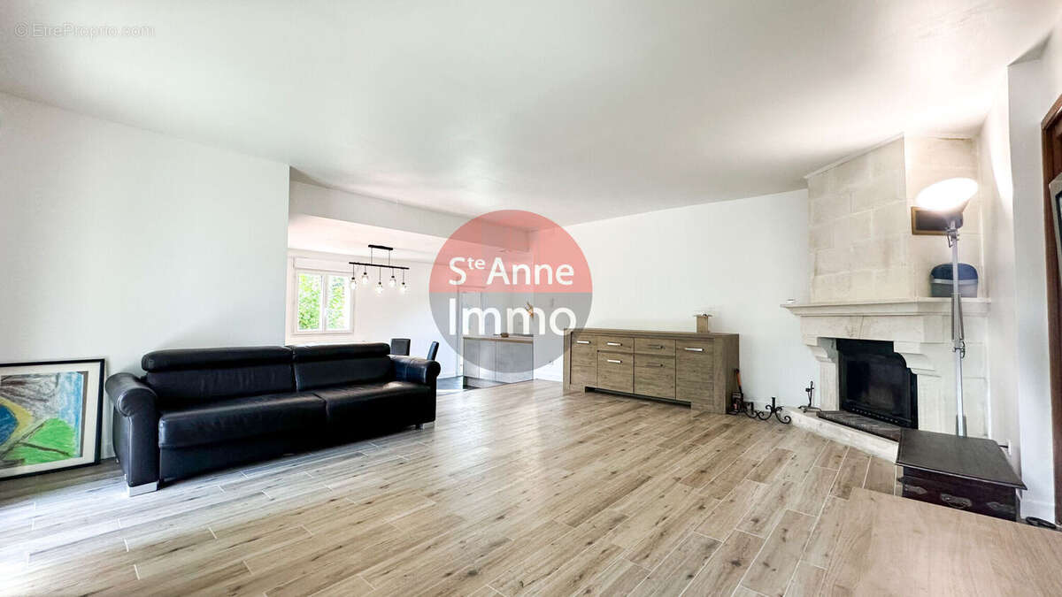 Photo 3 - Maison à SAINS-EN-AMIENOIS