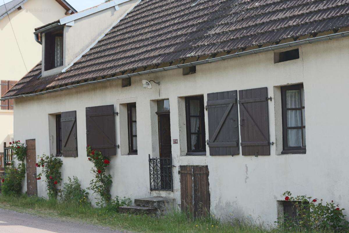 Maison ancienne dans un hameau du parc du Morvan - photo 4