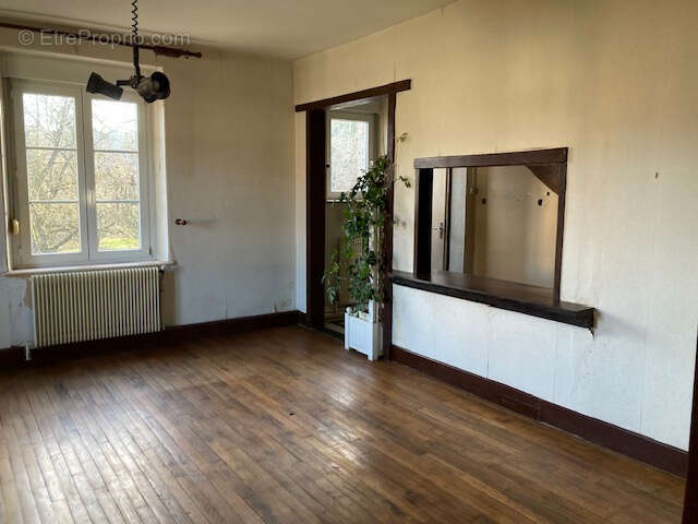 Maison à BREMENIL