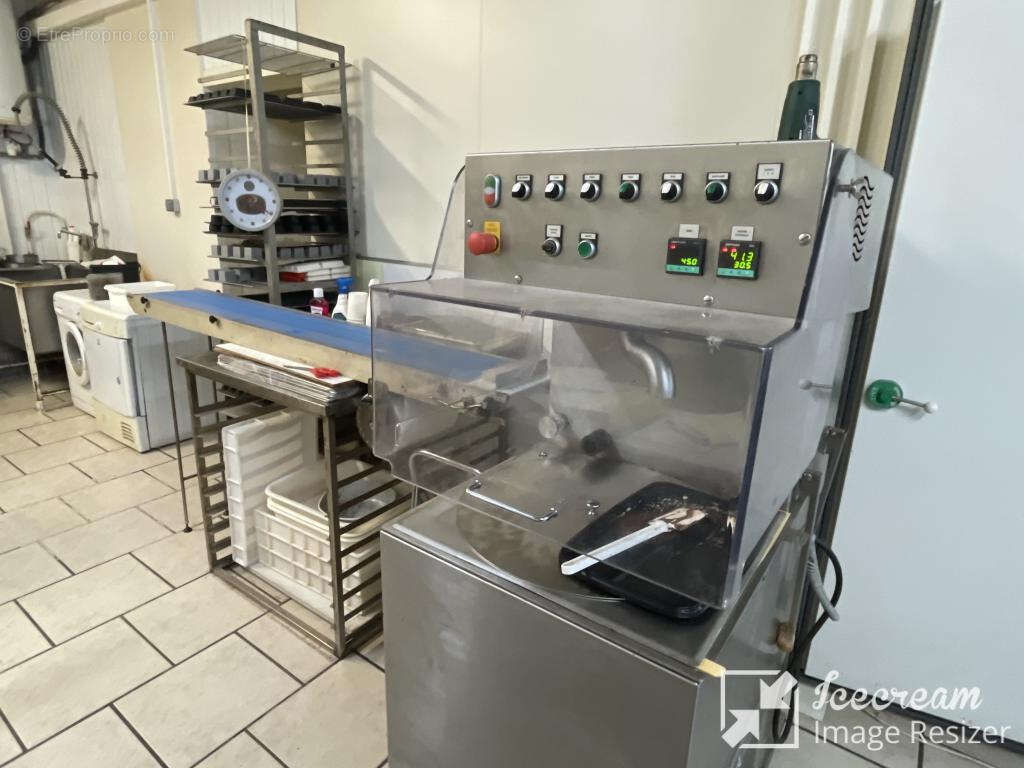 Commerce à MOUANS-SARTOUX