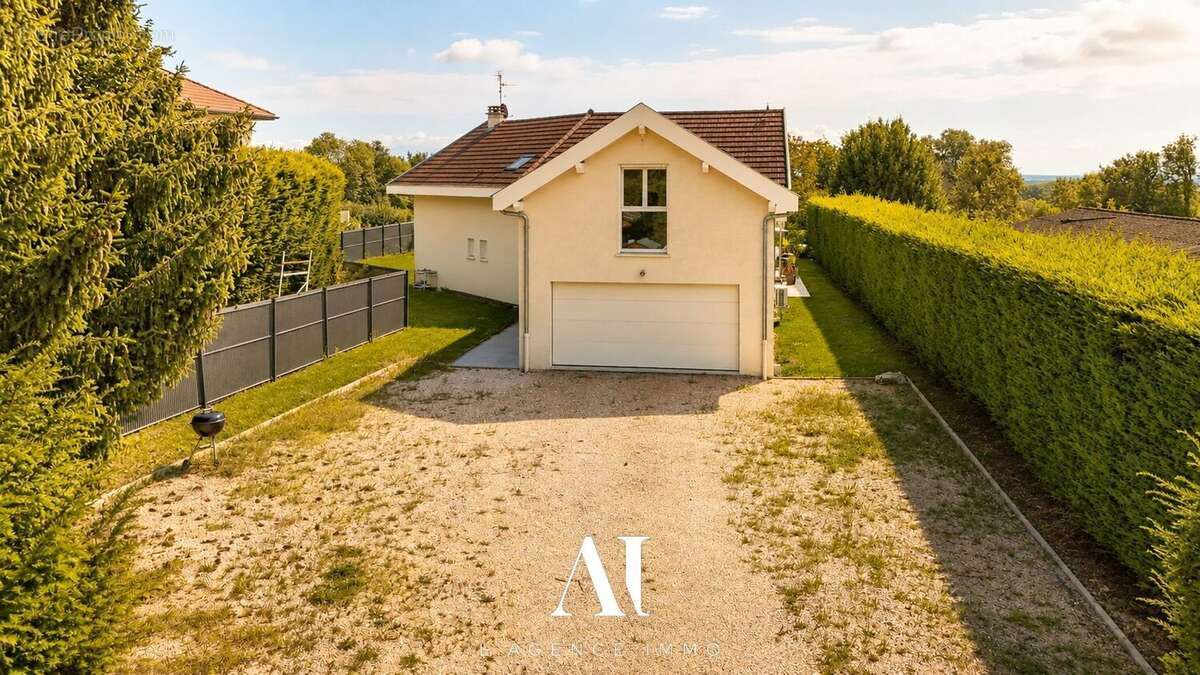 Maison à ECHENEVEX