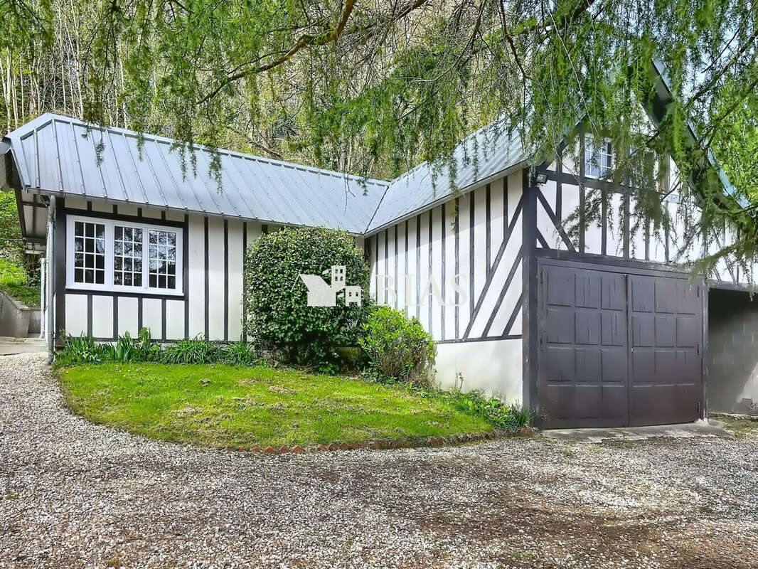 Maison à TOURVILLE-SUR-PONT-AUDEMER
