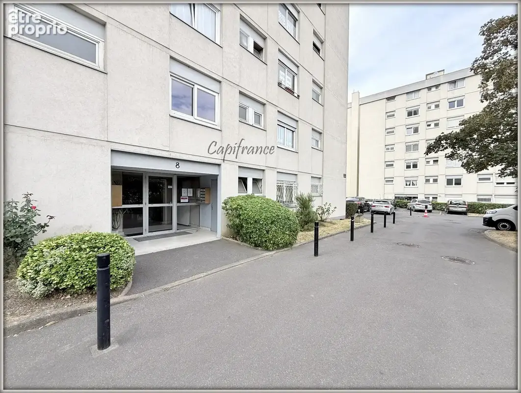 Appartement à CLICHY-SOUS-BOIS