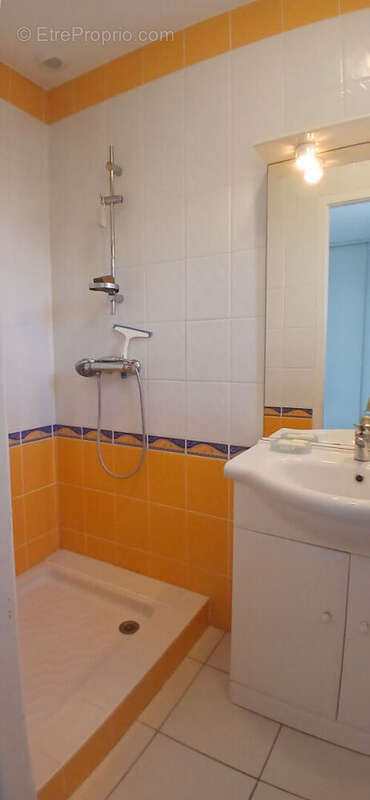 PLAIN PIED  122 m² et garage - Saint Sulpice De Royan 5 pièce(s) sur  679m² - photo 9