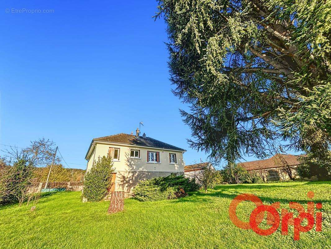 Maison à SAINT-AMAND-MONTROND