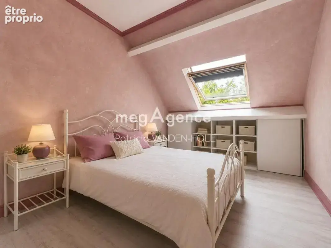 Villa avec piscine couverte à 1h de Paris , vendu avec le mobiliers , prestations récentes - photo 14